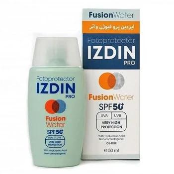 ضد آفتاب بی رنگ فاقد چربی ایزدین پرو مدل فیوژن واتر با SPF50+
